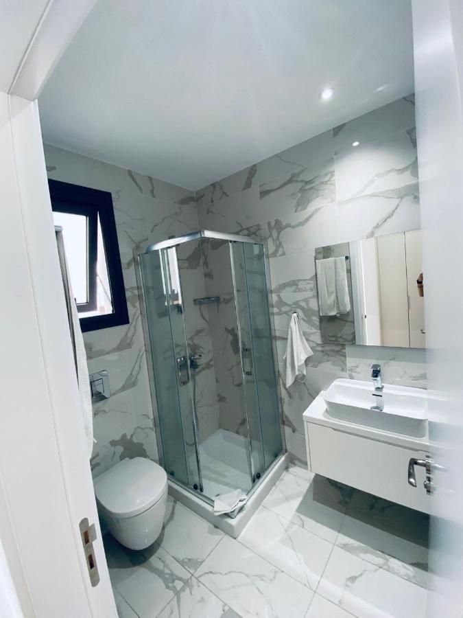 Victoria Suites Paphos Esterno foto