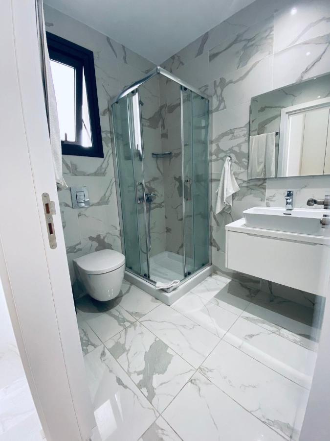 Victoria Suites Paphos Esterno foto