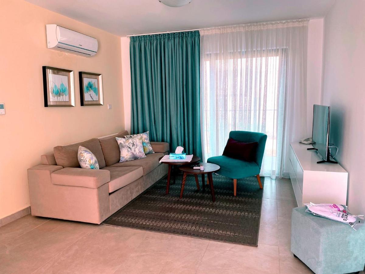 Victoria Suites Paphos Esterno foto